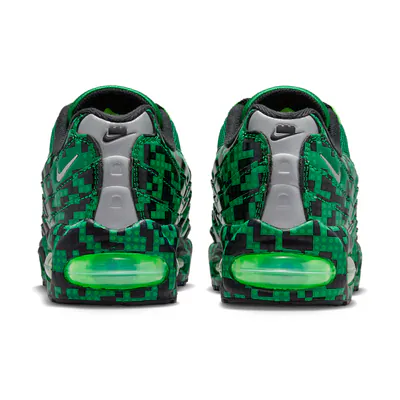 lego-x-nike-air-max-95-pixel-camo-lucky-green-io4799-300-4.png