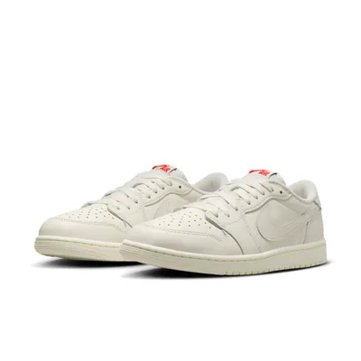 nike-air-jordan-1-low-retro-sail-hq6998-100-3.png