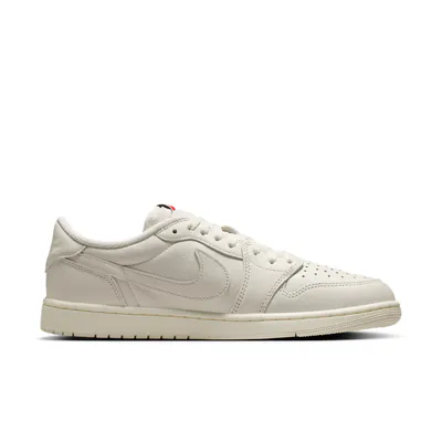 nike-air-jordan-1-low-retro-sail-hq6998-100-2.png