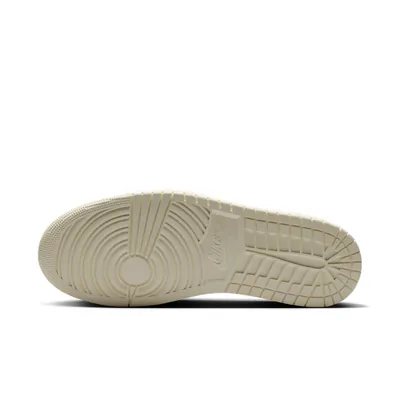 nike-air-jordan-1-low-retro-sail-hq6998-100-5.png
