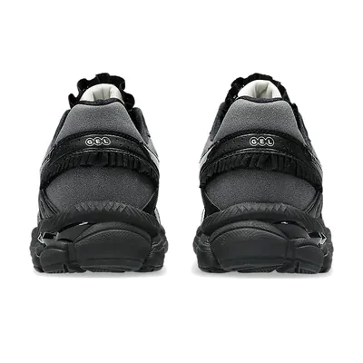griff-x-asics-gel-cumulus-16-black-1203b038-001-5.png