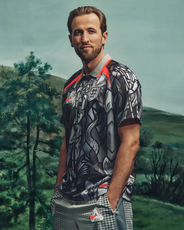 palace x nike england blog1.jpg