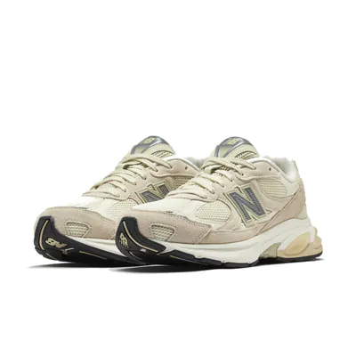new-balance-2010-timberwolf-turtledove-u201079x-3.png