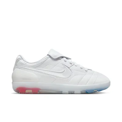 jacquemus-x-nike-cryoshot-tiempo-r10-io0619-100-1.png