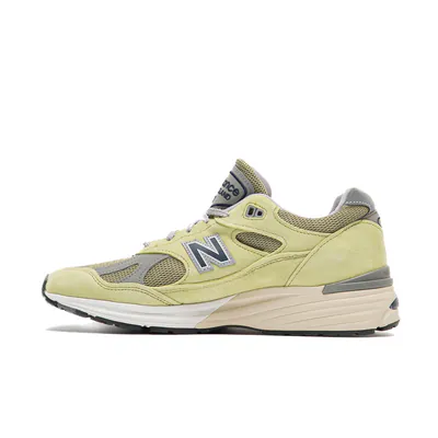 new-balance-991v2-made-in-uk-summer-brights-green-banana-u991wg2-2.png