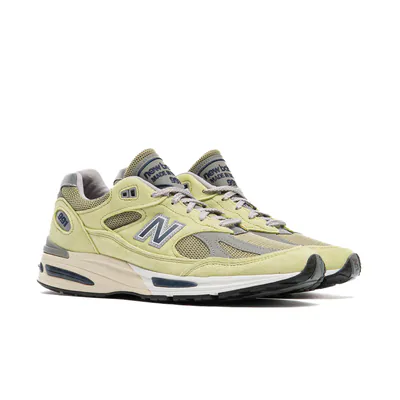 new-balance-991v2-made-in-uk-summer-brights-green-banana-u991wg2-3.png