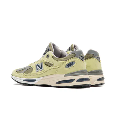 new-balance-991v2-made-in-uk-summer-brights-green-banana-u991wg2-4.png