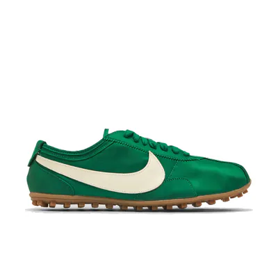 nike-moon-shoe-malachite-iw0955-300-1.png