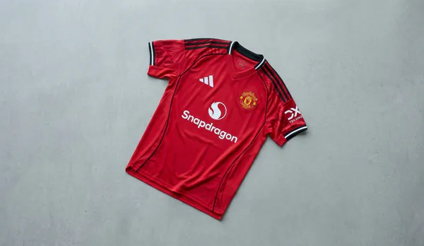 cover-manu-shirt-snkr.png
