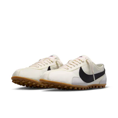 nike-moon-shoe-sail-gum-iw0955-101-3.png