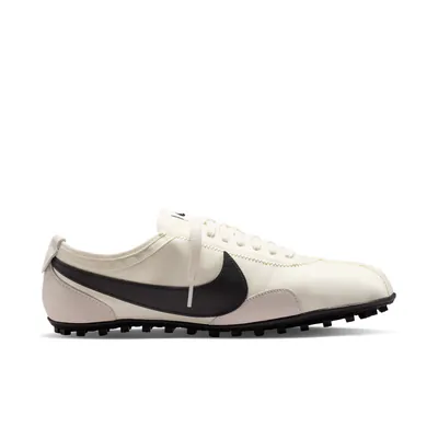 nike-moon-shoe-sail-black-ix3952-100-2.png