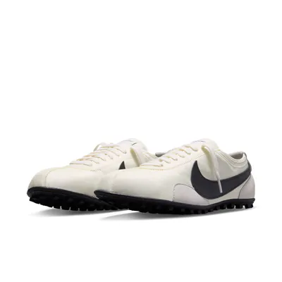 nike-moon-shoe-sail-black-ix3952-100-3.png