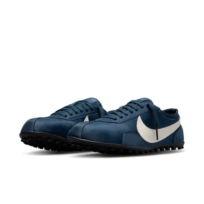 nike-moon-shoe-midnight-navy-ix3952-400-3.png