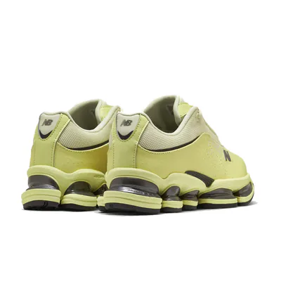 quadro-creations-new-balance-2000s-fennel-seed-u2000460-4.png
