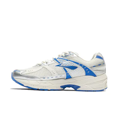brooks-adrenaline-gts-10-coconut-milk-1000581d154-2.png