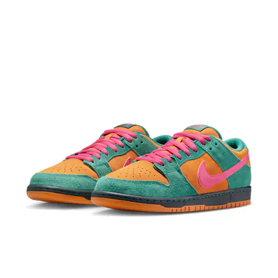 nike-sb-dunk-low-pro-green-noise-watermelon-hq1625-301-4.png