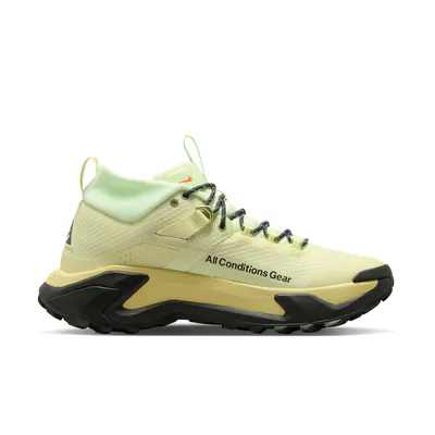 nike-acg-zegama-hike-life-lime-io7854-701-3.png
