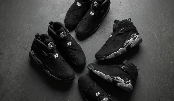 Nike Air Jordan 8 Retro Chrome m2 snkr.png