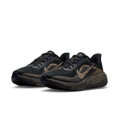 nike-pegasus-42-keely-hodgkinson-ir7192-001-3.png
