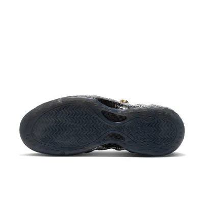 victor-solomon-x-nike-air-foamposite-one-trophies-ir2077-001-3.png