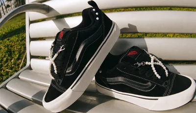 Vans Knu Skool Black Pearlized m2.png