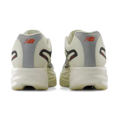 new-balance-supercomp-elite-v6-pistachio-butter-mrcel9n3-5.png