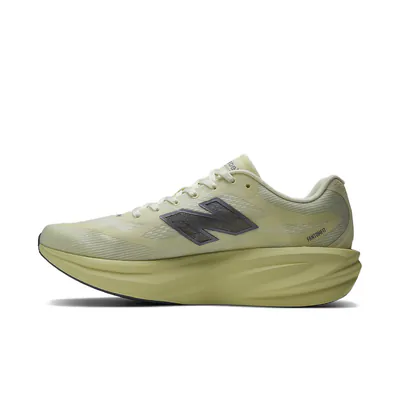 new-balance-supercomp-rebel-pistachio-butter-mrebx4a2-3.png