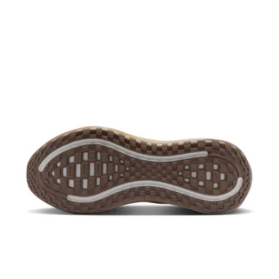 nike-vomero-plus-cheat-day-iv4522-200-5.png