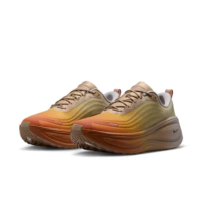nike-vomero-plus-cheat-day-iv4522-200-3.png