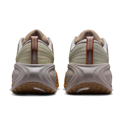 nike-vomero-plus-cheat-day-iv4522-200-4.png