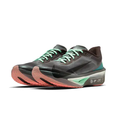 nike-zoom-fly-8-brown-iw2352-200-2.png