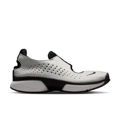 nike-rift2-metallic-silver-iq8006-003-1.png