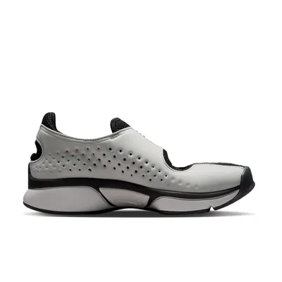 nike-rift2-metallic-silver-iq8006-003-3.png