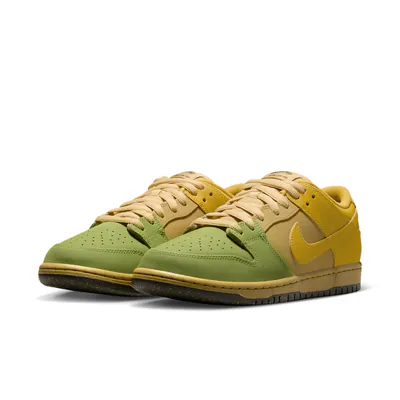 nike-sb-dunk-low-hatch-chilli-io0427-300-2.png
