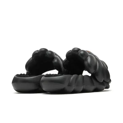 takashi-murakami-x-ohana-hatake-full-bloom-slides-black-blue-vtm25020-4.png