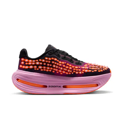 nike-vomero-premium-otaku-approved-ir2168-003-4.png