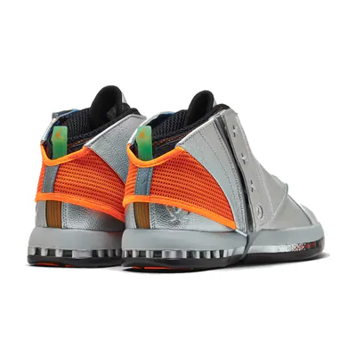 free-the-youth-x-nike-jordan-16-iv7638-001-6.png