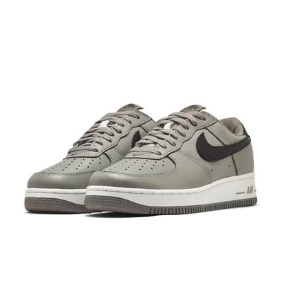 nike-air-force-1-low-01-light-army-black-iv4501-300-2.png