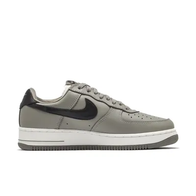 nike-air-force-1-low-01-light-army-black-iv4501-300-3.png