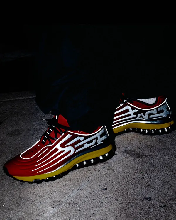 Supreme x Nike Air Max 2001 Ecstasy B.jpeg