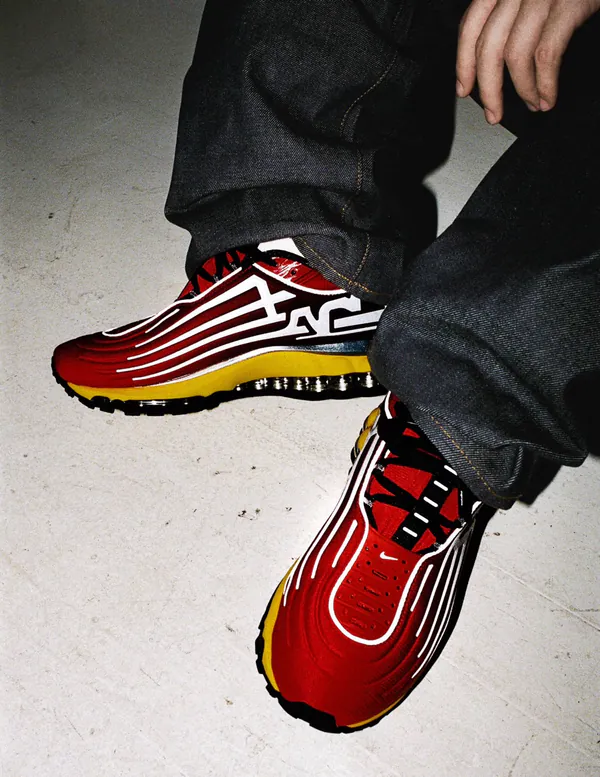 Supreme x Nike Air Max 2001 Ecstasy E.jpeg