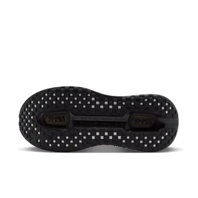 nike-vomero-premium-oreo-iu2827-001-5.png