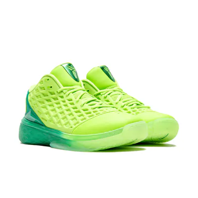 nike-kobe-3-low-protro-grinch-iv7127-300-2.png