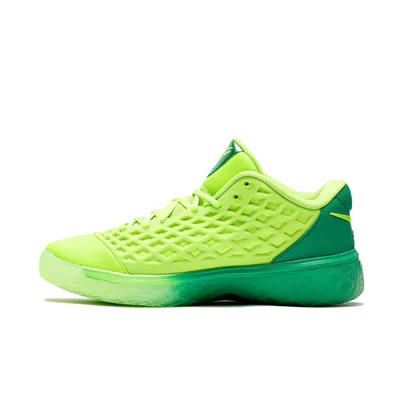 nike-kobe-3-low-protro-grinch-iv7127-300-3.png