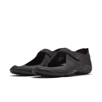 skims-x-nike-rift-1-tone-mesh-tar-iw0831-001-2.png