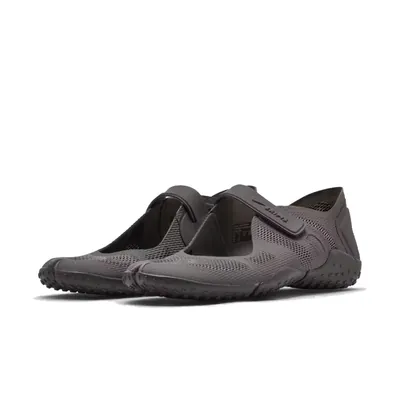 skims-x-nike-rift-1-tone-mesh-cave-stone-iz5353-200-2.png
