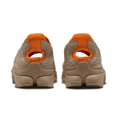 nike-rift-2-yukon-tan-iq8006-201-3.png