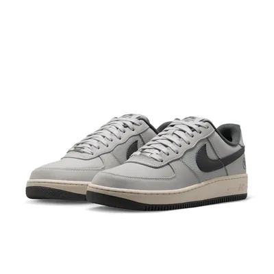 yuto-horigome-x-nike-sb-air-force-1-low-white-iron-grey-io8439-100-2.png