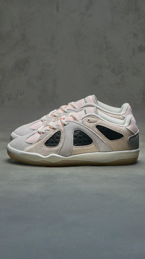 H24870-adidas_Badbunny_BadboSep_CWhite_OffFoot_GrayBG_9x16_2-1437654.jpg