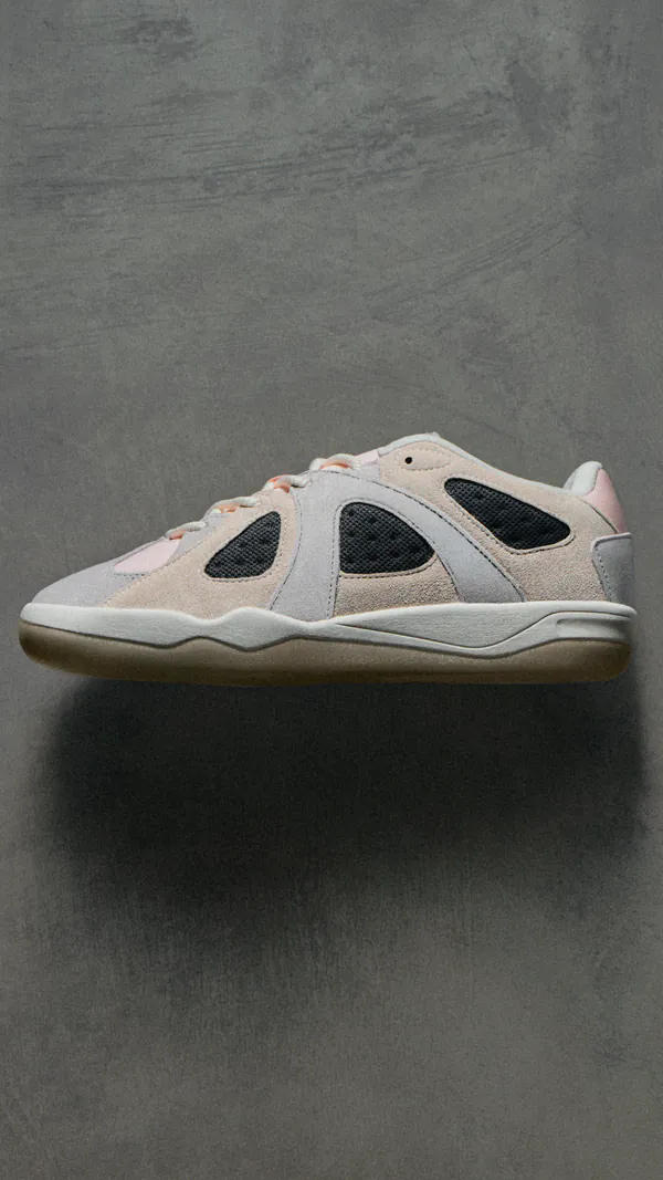 H24870-adidas_Badbunny_BadboSep_CWhite_OffFoot_GrayBG_9x16_1-1437655.jpg